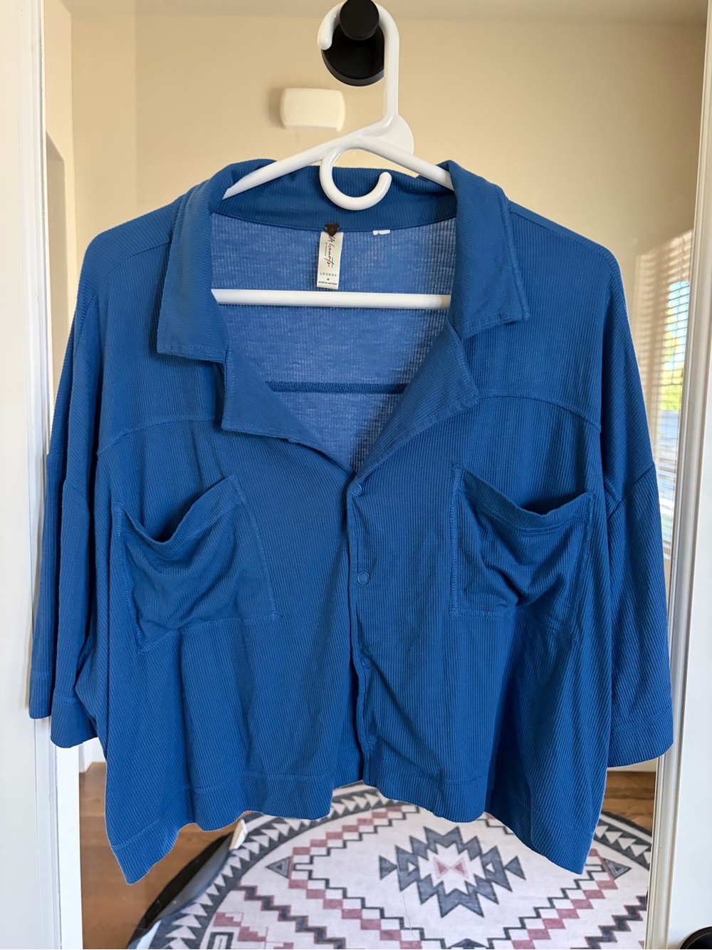 La Hearts Relaxed Button-Front Shirt in Blue